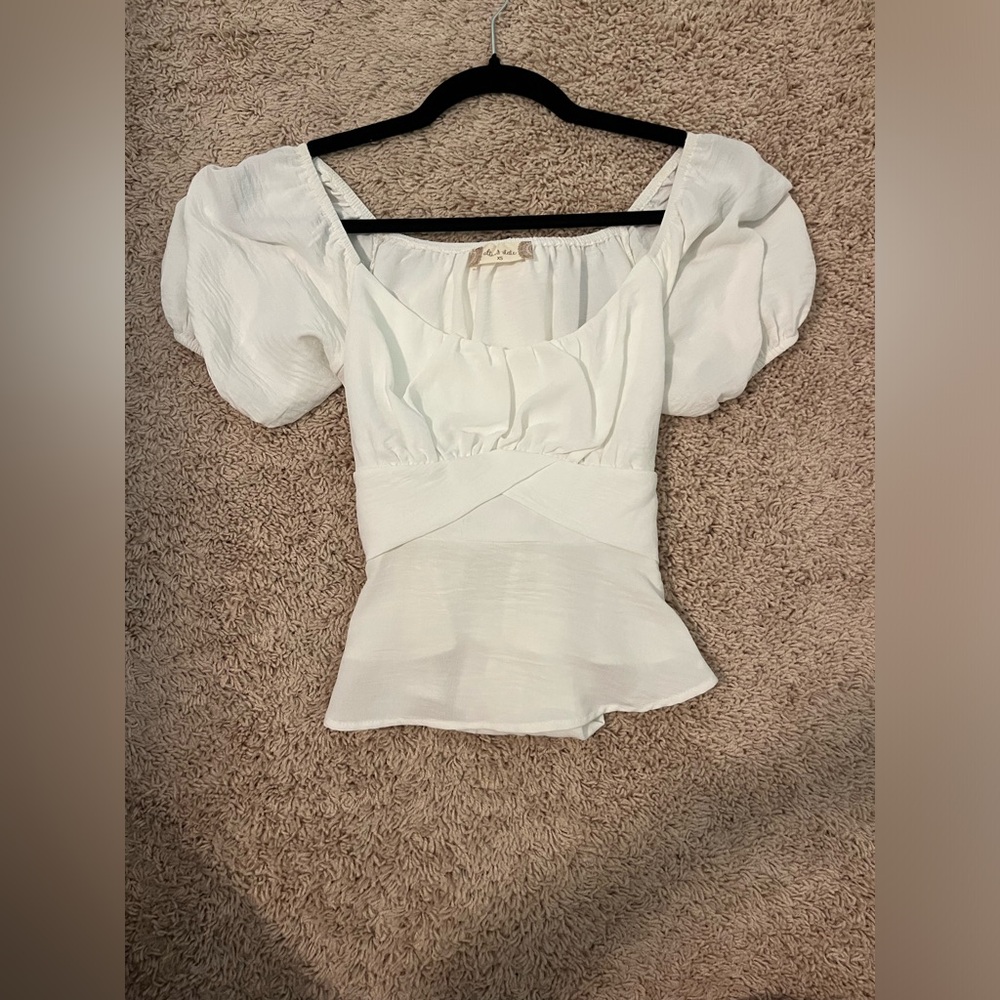 Francesca's Collections Cream Puff Sleeve Blouse